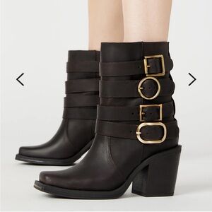 Steve Madden Carlina Brown Distressed Boots